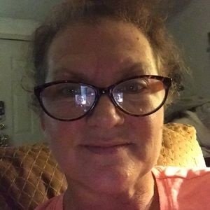 Meet your Posher, Debra